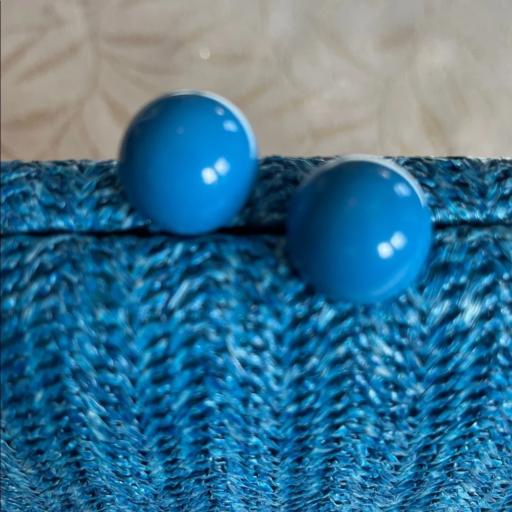Blue Rafia/Straw yarn Woven Hardshell Clutch with Gold Chain & ball clasp lock